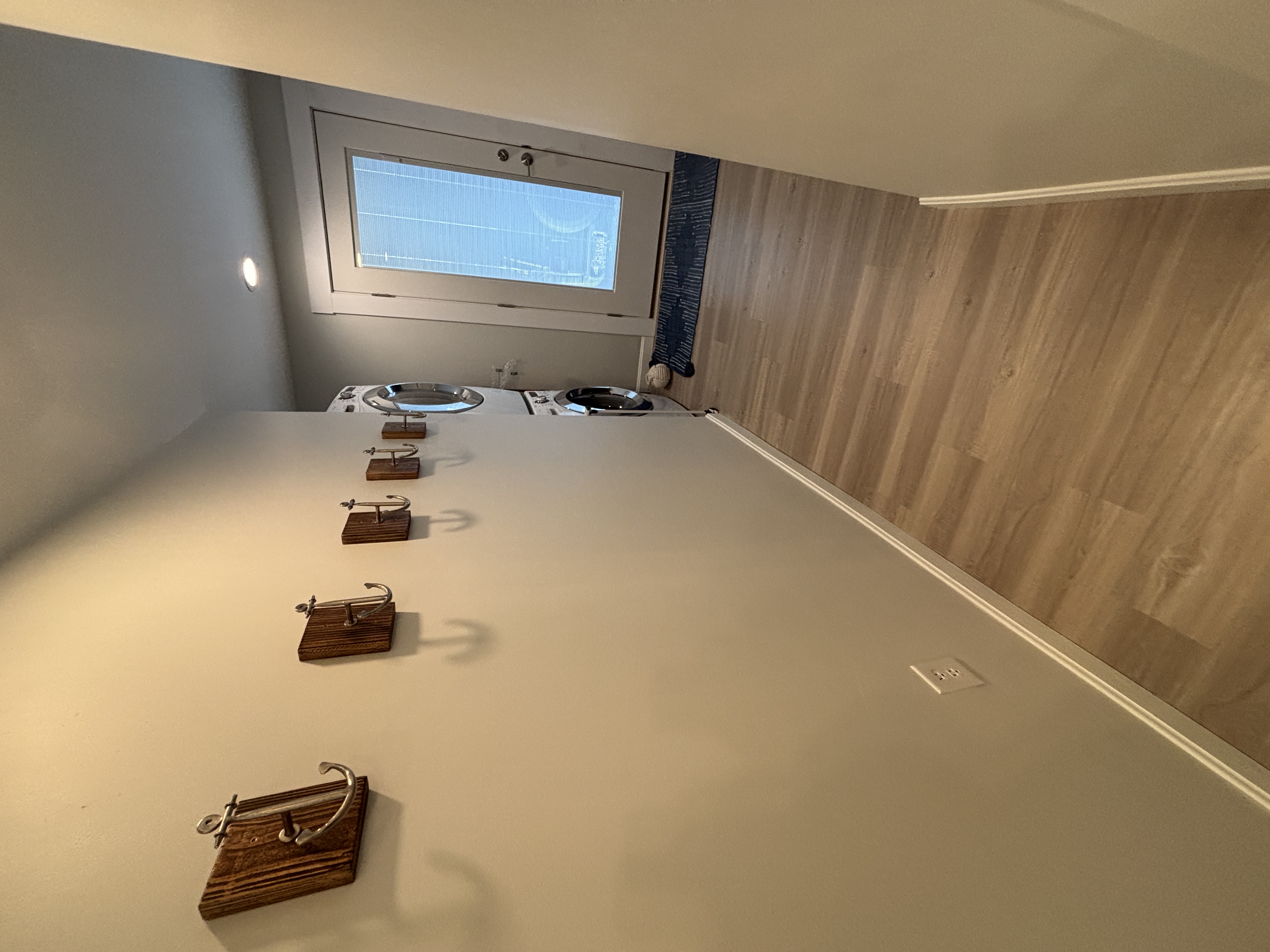 Side Hall with Laundry